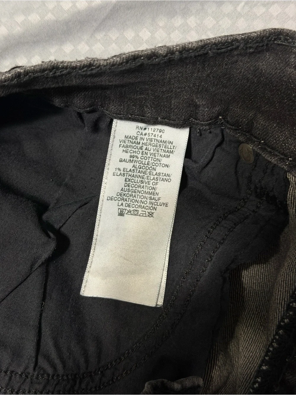 Size 40 True Religion Geno Relaxed slim Jeans